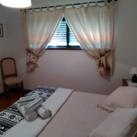 Rest House Balu 87 *